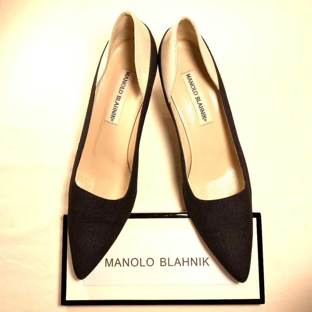 Manolo Blahnik Black Linen and Ivory Leather Pumps size 39.5 / 9.5